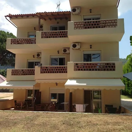 Elena Hotel 2*